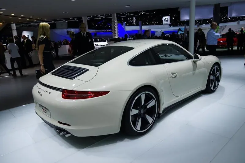 Porsche 911 50