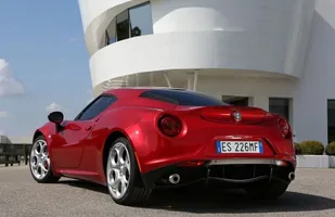 Nadjeżdża Alfa Romeo 4C! — zdjęcie 2