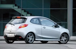 Używane: Mazda 2 — zdjęcie 2