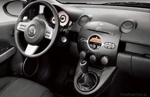 Używane: Mazda 2 — zdjęcie 4