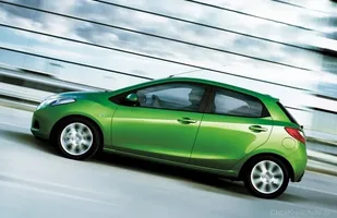 Używane: Mazda 2 — zdjęcie 6