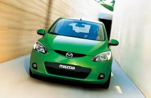 Używane: Mazda 2 — zdjęcie 7