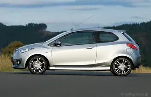 Używane: Mazda 2 — zdjęcie 8