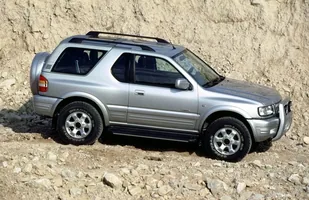 Używane: Opel Frontera — zdjęcie 6