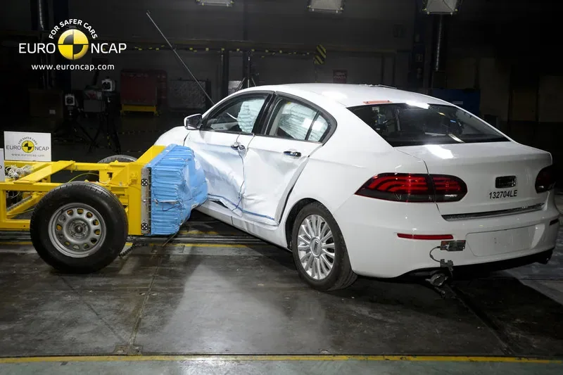 Qoros 3