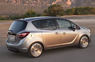 Opel Meriva już po liftingu — zdjęcie 5