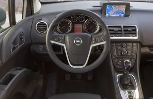 Opel Meriva już po liftingu — zdjęcie 8