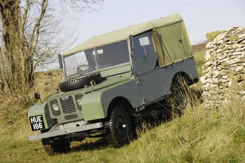 Land Rover Defender - pierwsza seria produkcyjna