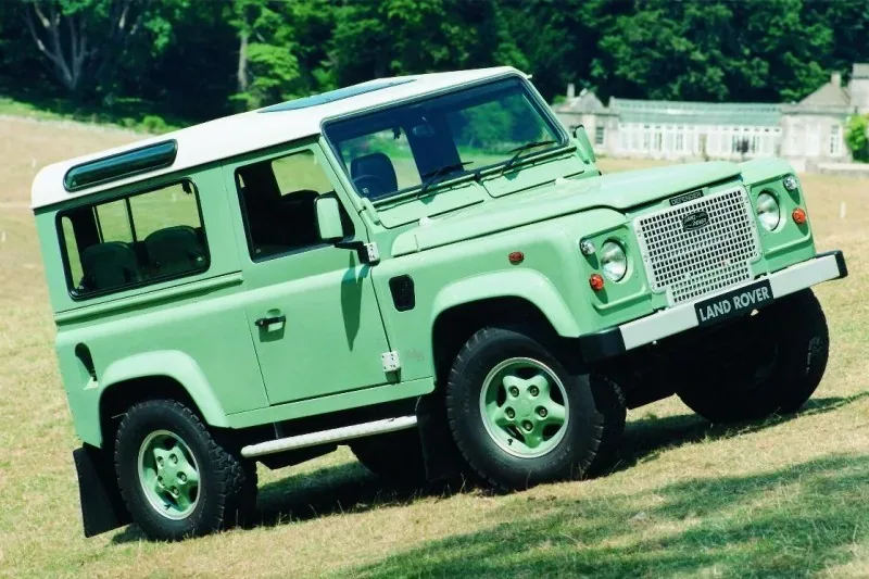 Land Rover Defender z lat 90-tych