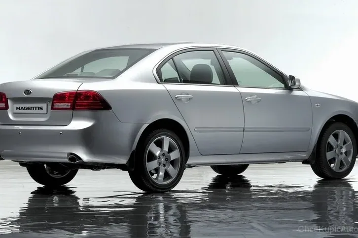 Kia Magentis - model sprzed liftingu