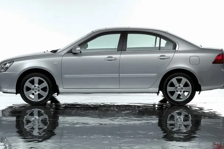 Kia Magentis - model sprzed liftingu