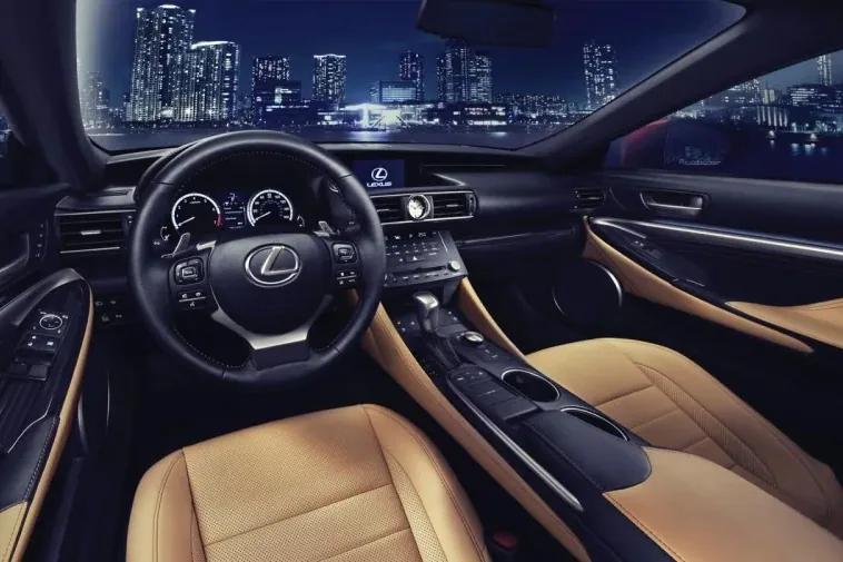 Całkiem nowy Lexus RC