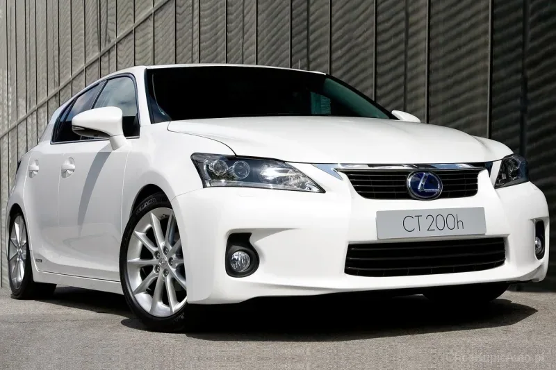 Lexus CT200h przed liftingiem
