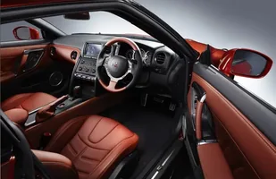 Oto nowy Nissan GT-R — zdjęcie 10