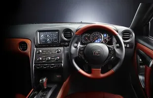 Oto nowy Nissan GT-R — zdjęcie 11