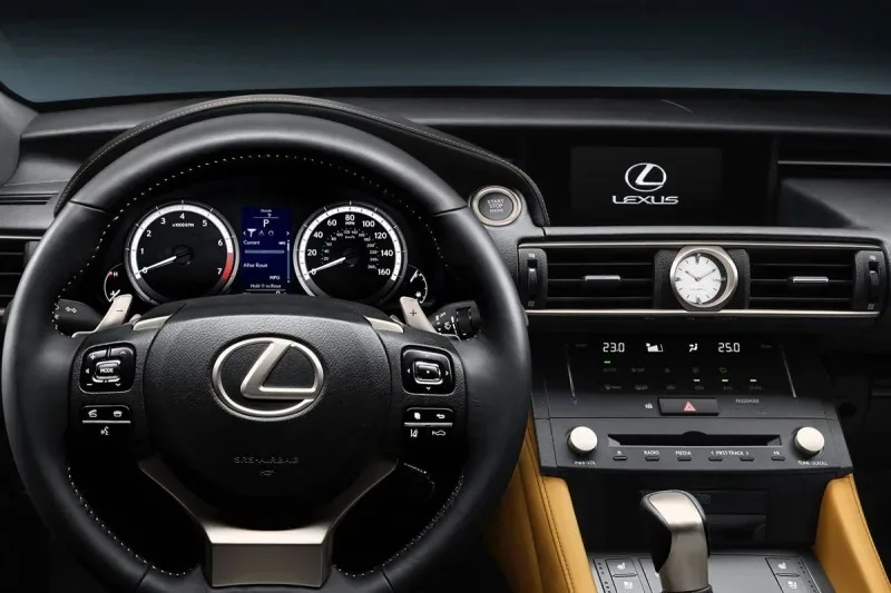 Lexus RC