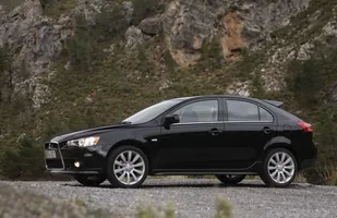 Używane: Mitsubishi Lancer VIII — zdjęcie 2