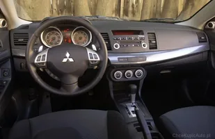 Używane: Mitsubishi Lancer VIII — zdjęcie 5