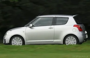 Używane: Suzuki Swift III — zdjęcie 7