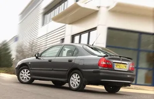 Używane: Mitsubishi Carisma — zdjęcie 4