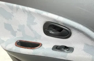 Używane: Mitsubishi Carisma — zdjęcie 7
