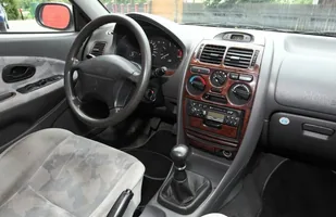 Używane: Mitsubishi Carisma — zdjęcie 9