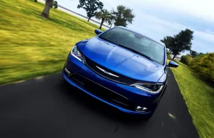Nowy Chrysler 200 — zdjęcie 1