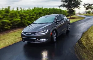 Nowy Chrysler 200 — zdjęcie 3