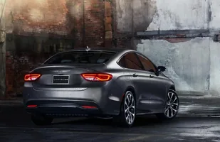 Nowy Chrysler 200 — zdjęcie 7