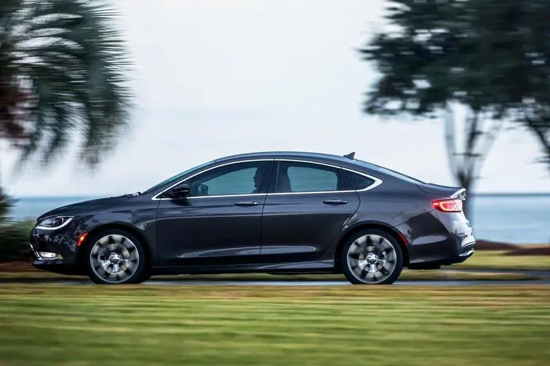 Chrysler 200