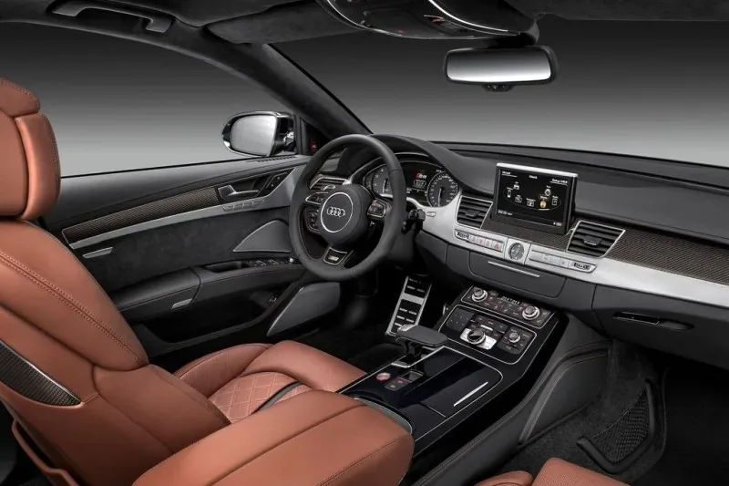 Audi S8