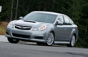 Nowe Subaru Legacy. Mamy pierwsze zdjęcie — zdjęcie 2