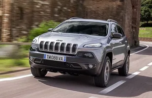Jeep Cherokee wjeżdża do Europy! — zdjęcie 11