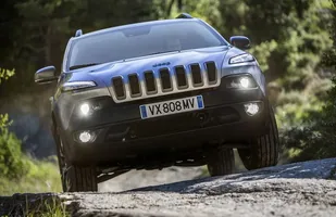 Jeep Cherokee wjeżdża do Europy! — zdjęcie 3