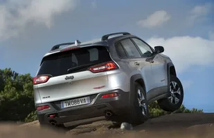 Jeep Cherokee wjeżdża do Europy! — zdjęcie 5