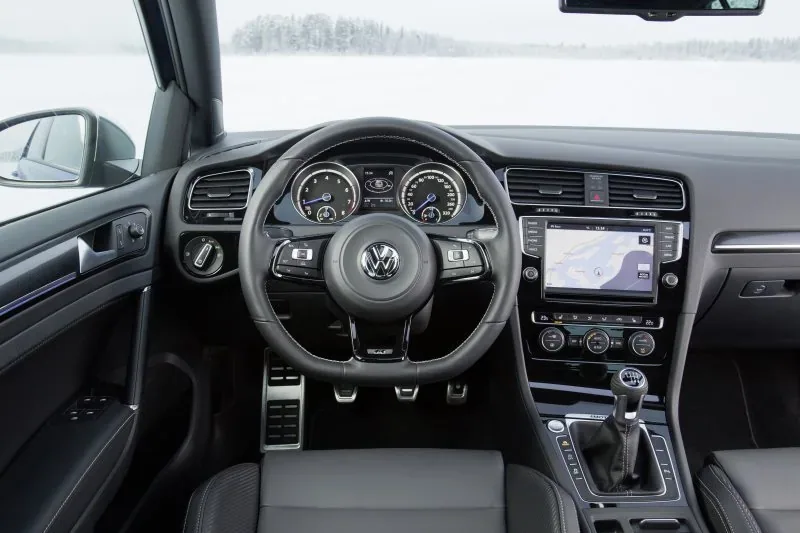 Volkswagen Golf R
