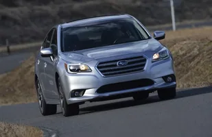 Subaru Legacy po raz szósty — zdjęcie 3