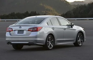 Subaru Legacy po raz szósty — zdjęcie 5
