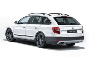 Skoda Superb Outdoor. Prawie terenowa — zdjęcie 2