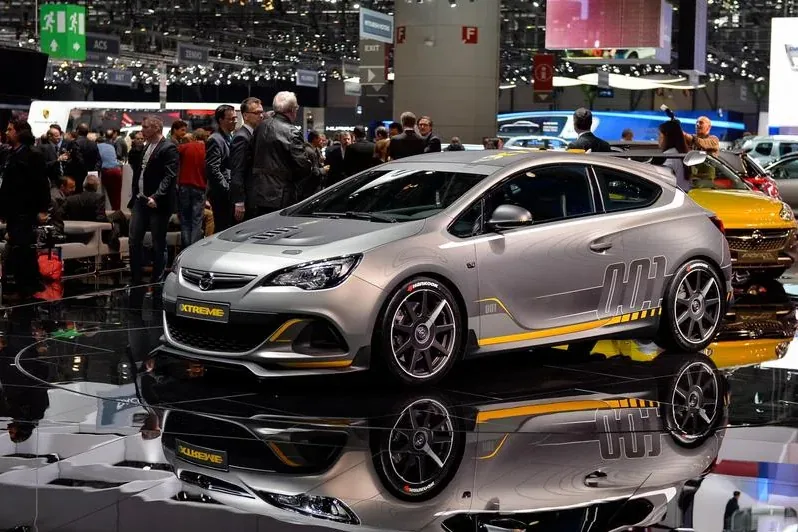 Opel Astra OPC Extreme