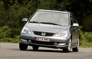 Używane: Honda Civic VII — zdjęcie 8