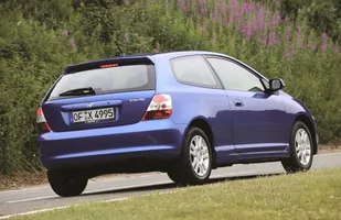 Używane: Honda Civic VII — zdjęcie 11