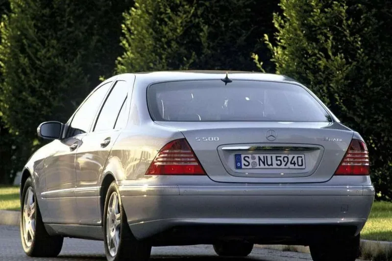 Mercedes S W220