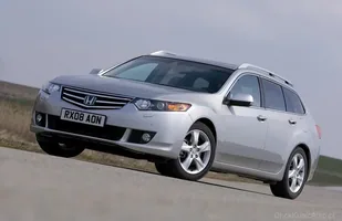 Używane: Honda Accord VIII — zdjęcie 11