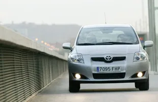 Używane: Toyota Auris — zdjęcie 11