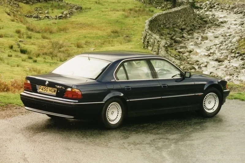 BMW 7 E38