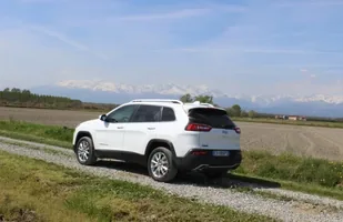 Jeździmy nowym Jeepem Cherokee — zdjęcie 10