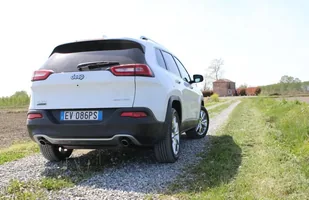 Jeździmy nowym Jeepem Cherokee — zdjęcie 11