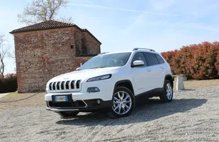 Jeździmy nowym Jeepem Cherokee — zdjęcie 12