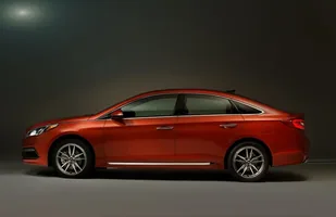 Całkiem nowy Hyundai Sonata — zdjęcie 2